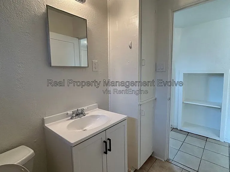 334 W Highland Ave #1 — Photo 11