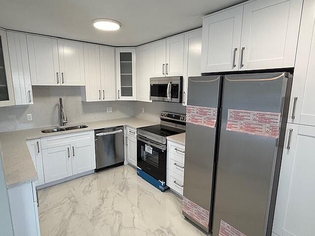 1st image of 810 Lake Shore Drive #19