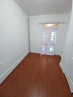 5th image of 370 13th St APT 3