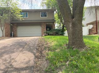 9141 30th Ave N #9141, Minneapolis, MN 55427