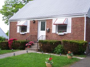 47 Rolfe St, Hamden, CT 06517