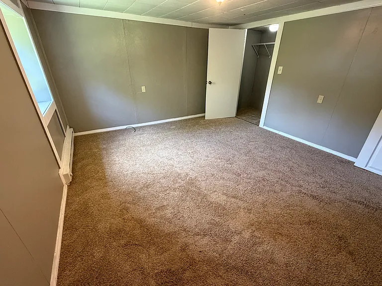 2570 Sanger Ln #C — Photo 8