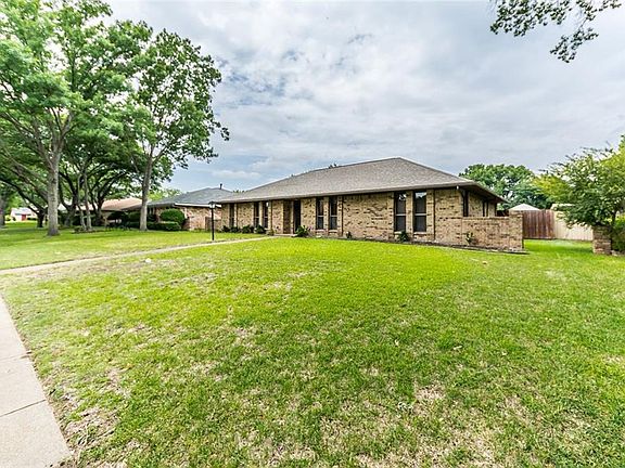 2nd image of 939 Hunters Creek Dr