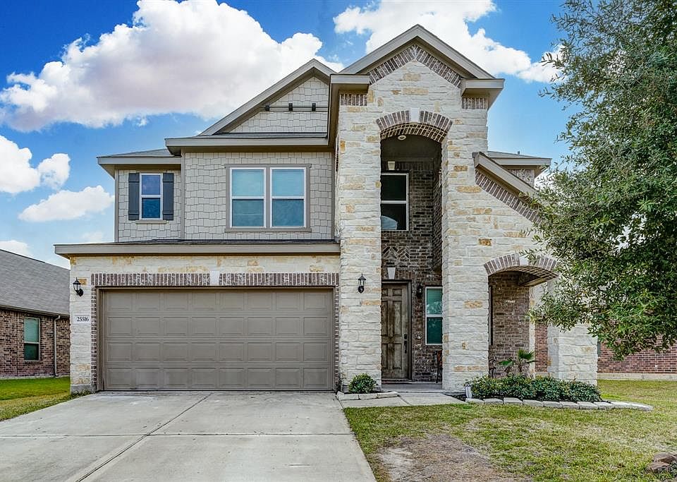 1st image of 25516 Brentmoor Dr