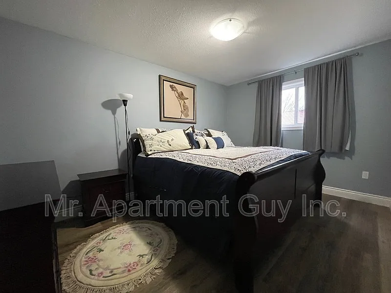 2 bed, 1.0 bath, $1,695 — Photo 3