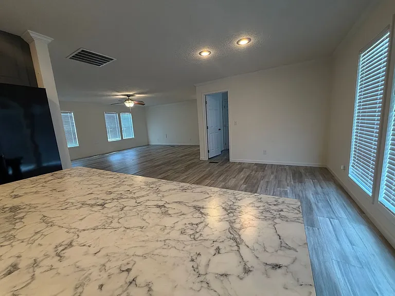 2158 Meadow Ridge Rd — Photo 4