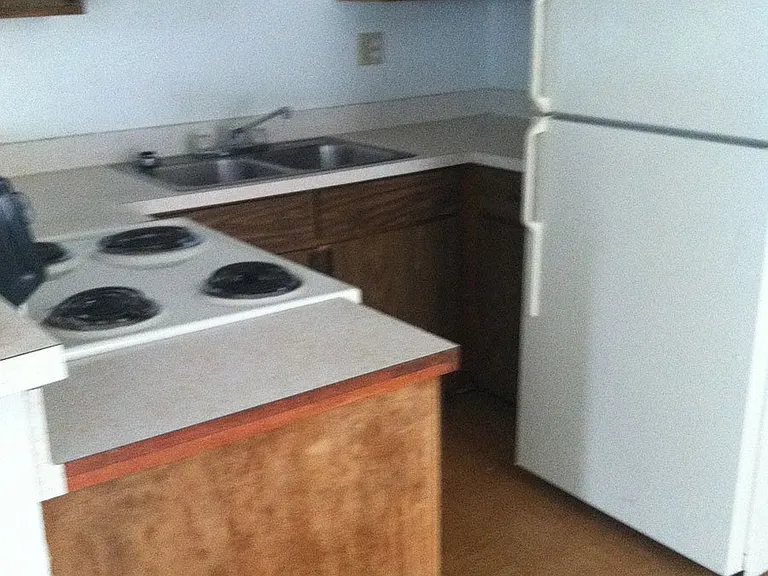920 W Commerce St — Photo 5