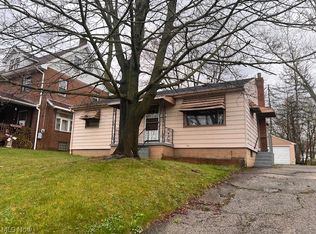 437 Lawrence Ave, Girard, OH