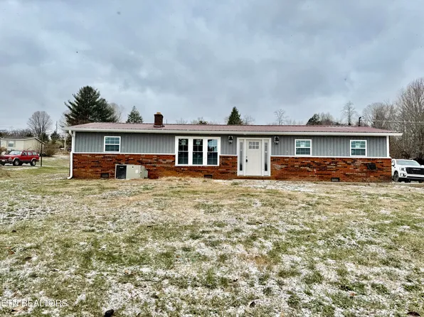 225 Whitaker St, Tazewell, TN 37879