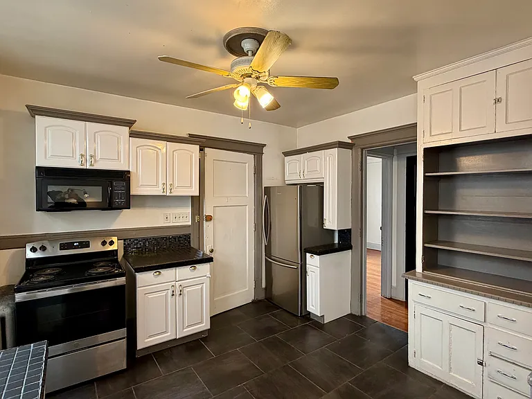 420 E Ferry St #1 — Photo 10