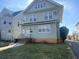 134-136 Murray St, Elizabeth City, NJ 07202
