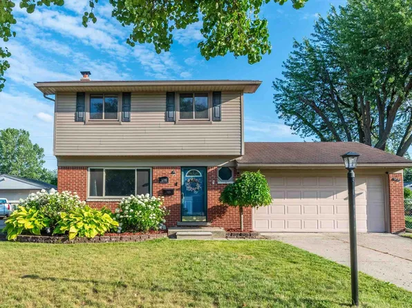 8796 Embassy Dr, Sterling Heights, MI 48313