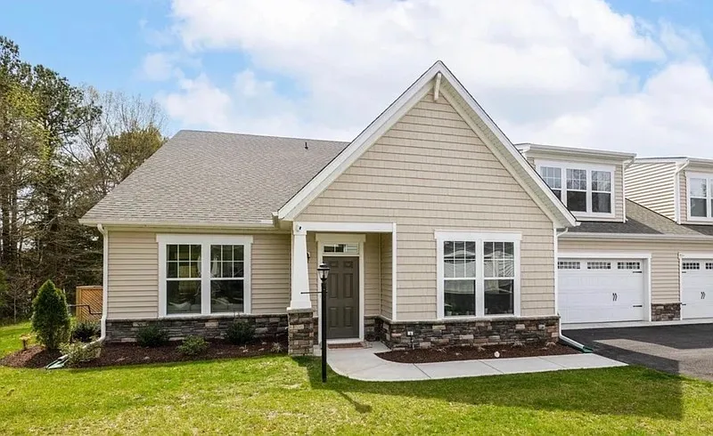 2 bed, 2.5 bath, 2045 sqft, $2,195 — Photo 2