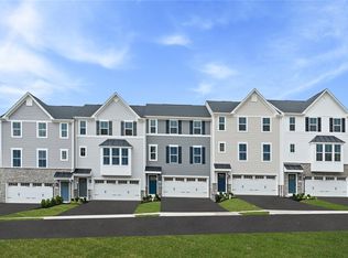 150 Crown St, Mc Kees Rocks, PA 15136