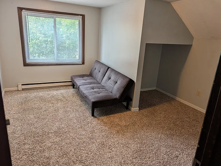 718 E 9th St #2 — Photo 11