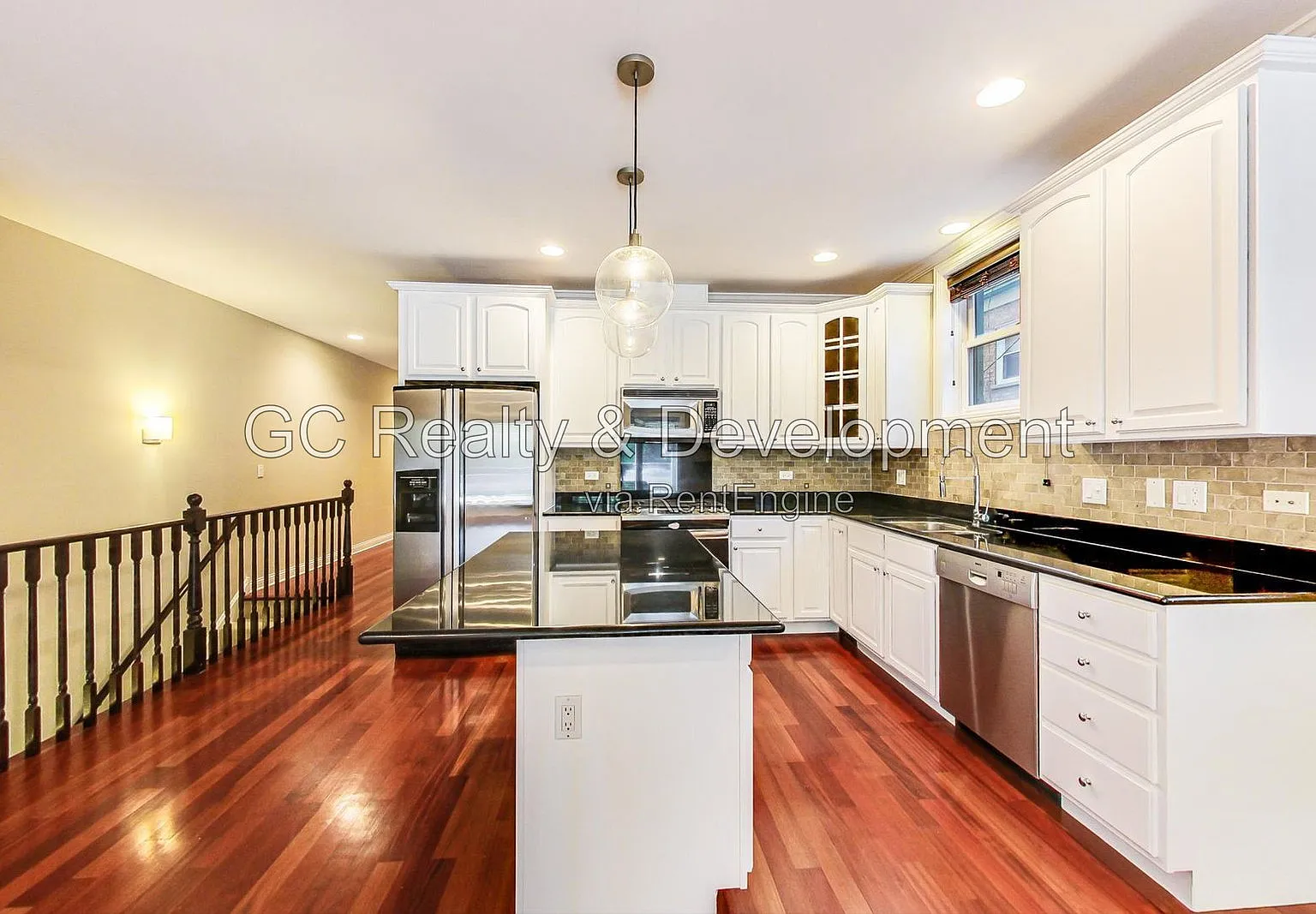 3 bed, 3.0 bath, 2400 sqft, $4,295 — Photo 4