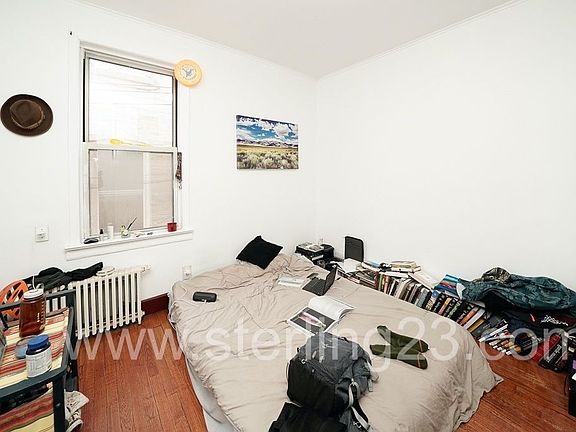 5th image of 2540 35th St APT 1R