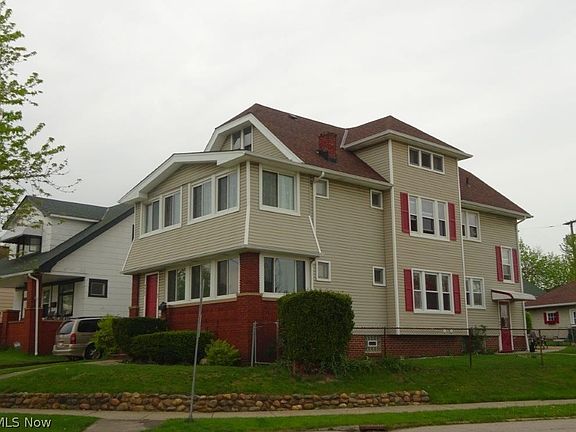 3rd image of 4402 Woodway Ave