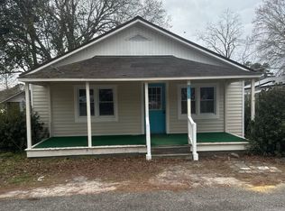 916 Maple St, Mullins, SC 29574