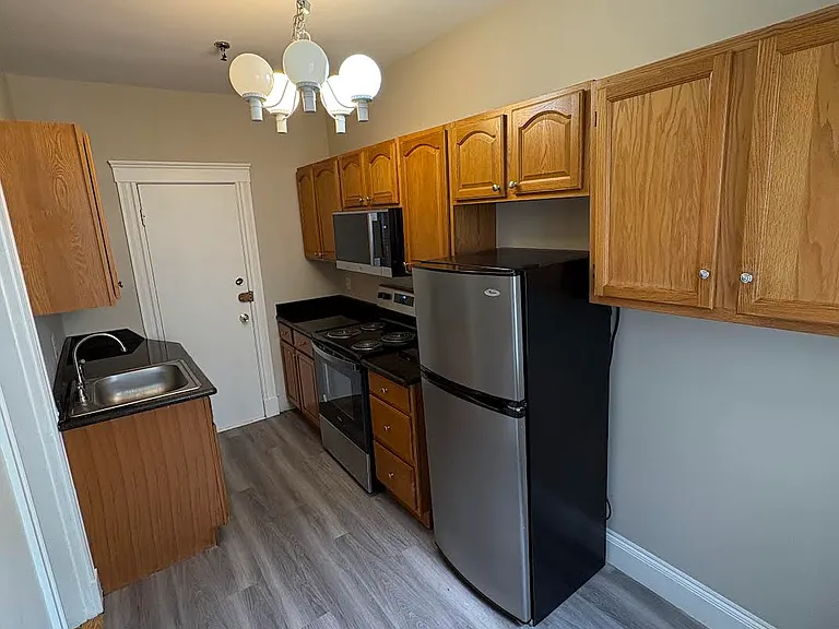 2 Sutherland Rd #41 — Photo 6