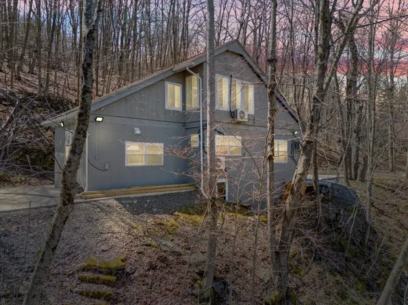 850-854 Powderhouse Rd, Vestal, NY 13850
