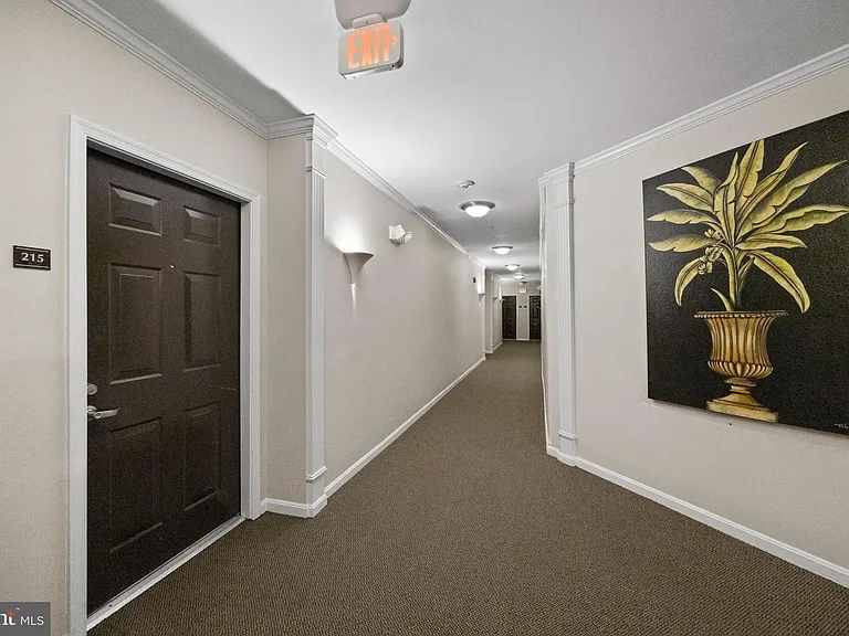 801 S Greenbrier St #215 — Photo 41