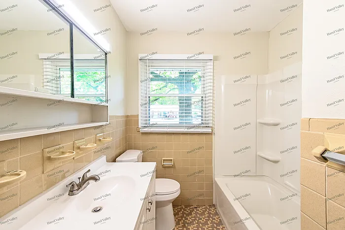 265 Saint Patrick Ln — Photo 11