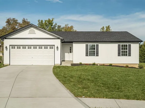 800 Warrior Ridge Ct, Warrenton, MO 63383