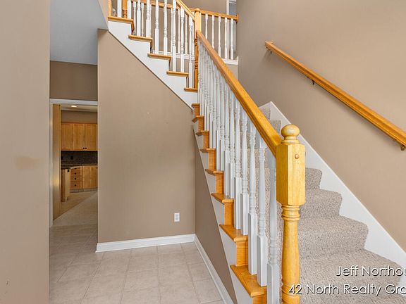 5th image of 5306 Pine Slope Dr SW