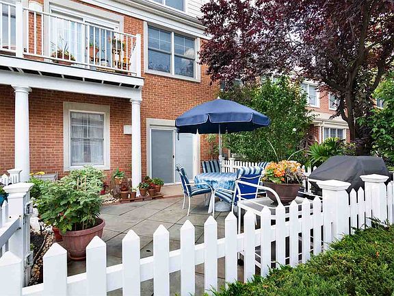 3rd image of 29 Constitution Way #Townhouse