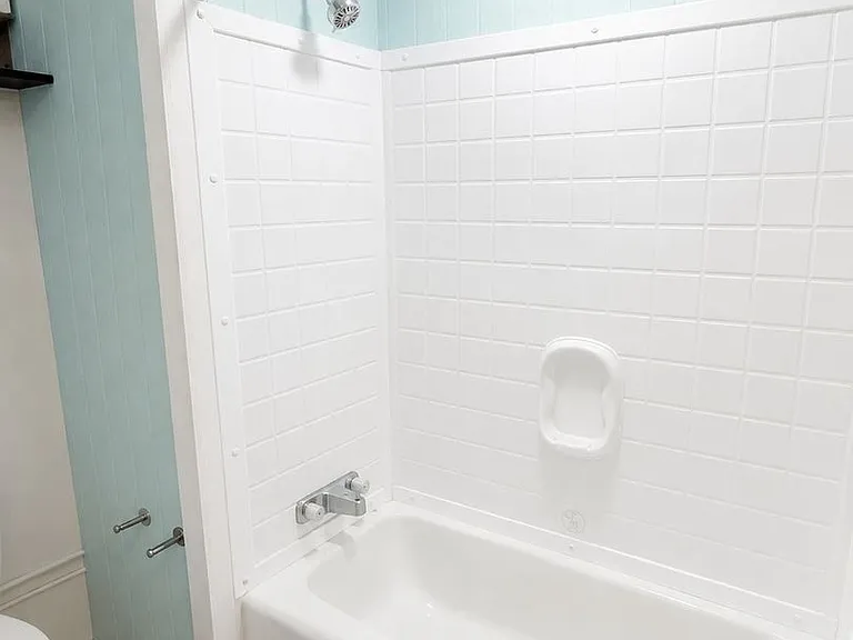 1031 N Harris St — Photo 5