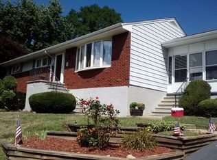 103 Maple Ln, Pittston, PA 18640