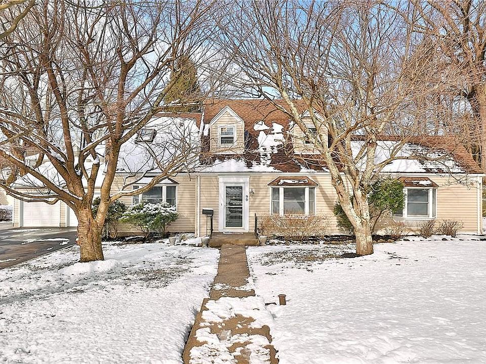 1st image of 90 Birch Drive