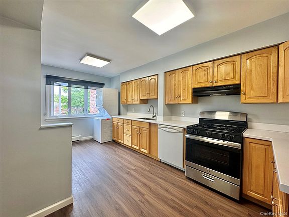 4th image of 2730 Francis Lewis Blvd #2
