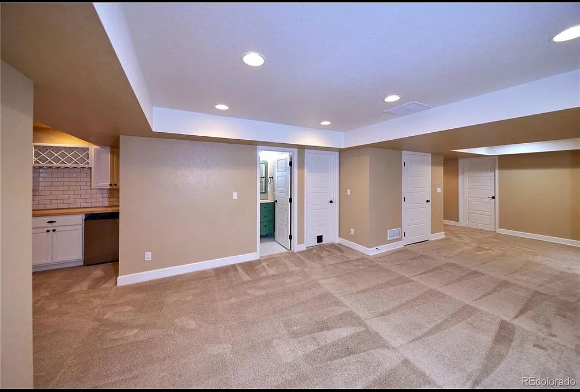 4 bed, 3.5 bath, 2854 sqft, $3,200 — Photo 1