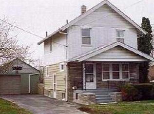 902 Cresceus Rd, Oregon, OH 43616