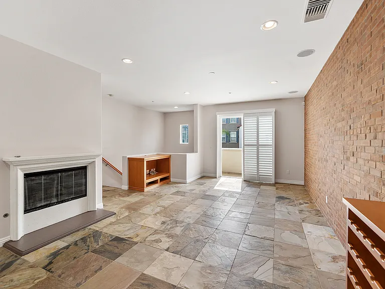 10556 Debreceni Way #9 — Photo 9