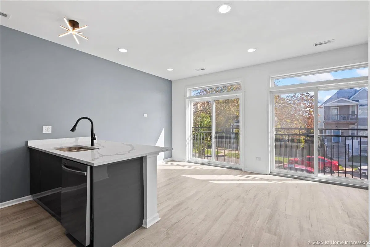3 bed, 1700 sqft, $3,000 — Photo 4
