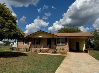 165 S Tugaloo St, Calhoun Falls, SC 29628