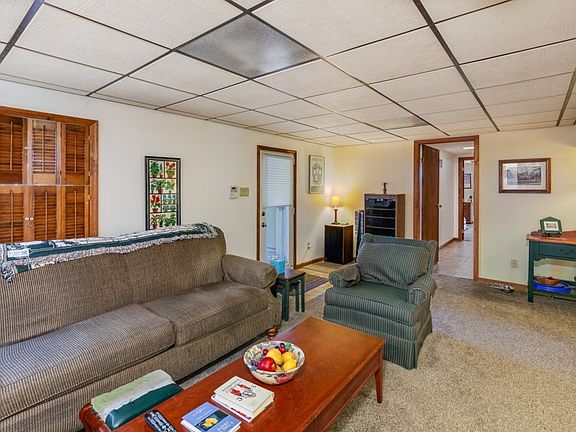 5th image of 6092 Romaine Dr