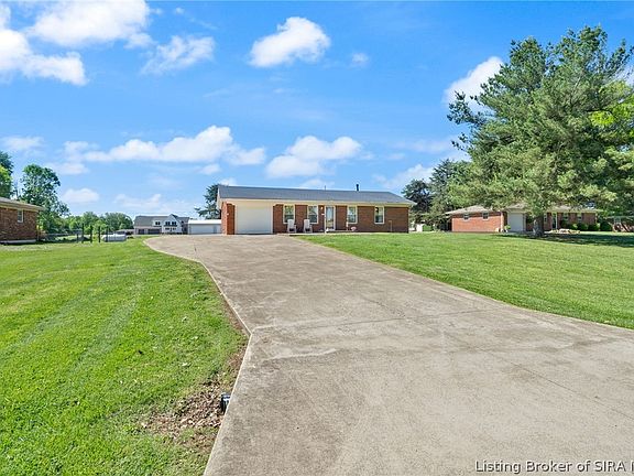 3rd image of 2810 Andrea Drive
