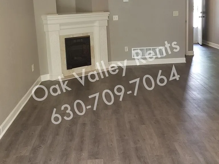 13747 Post Oak Ln — Photo 9