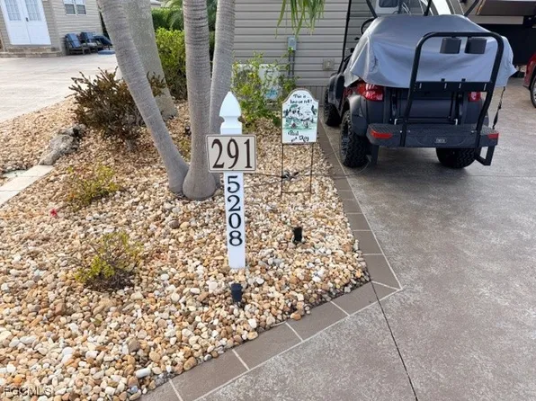 5208 Marsh Mallow Trl, Fort Myers, FL 33905