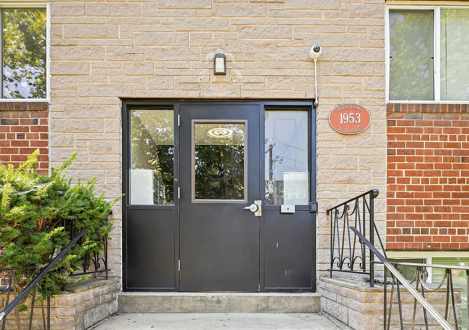 For Rent Modern Apartments in Southeast DC 1953 19th Pl SE, Washington, DC 20020 — Photo 1