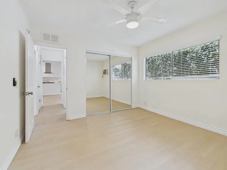 Gale Apartments — Photo 35