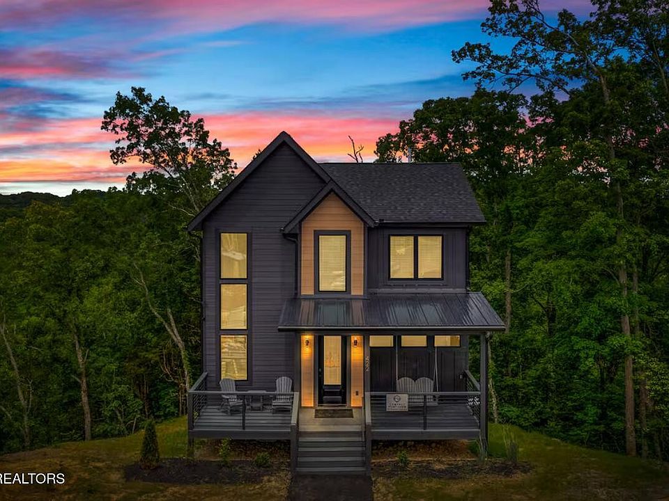 1st image of 422 Compass Point Way