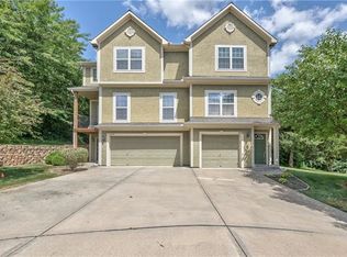 13736 Grove Ave, Bonner Springs, KS 66012