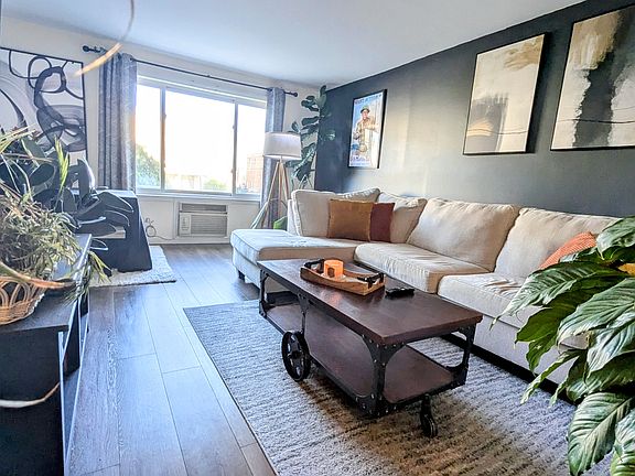 4th image of 21-32 43rd St #2