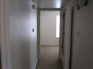 2 bed, 1.5 bath, 924 sqft, $700 — Photo 4