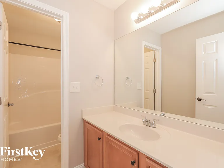 495 Roland Manor Dr — Photo 13